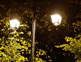 Éclairage public nocturne à Bayeux