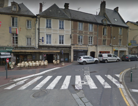 Carrefour rues Saint-Jean et rue aux Coqs Bayeux