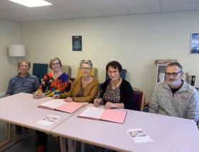 Signature d'une convention entre le CCAS de Bayeux et France Parkinson
