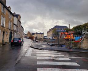 Vue de la rue aux Coqs - Bayeux Bayeux, rue aux Coqs en sens unique