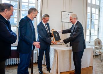 Restitution de fragments de la Tapisserie de Bayeux en janvier 2026