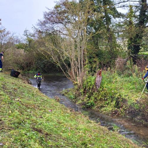 Nettoyage de l'Aure à Bayeux en octobre 2025 Nettoyage de l'Aure à Bayeux en octobre 2025