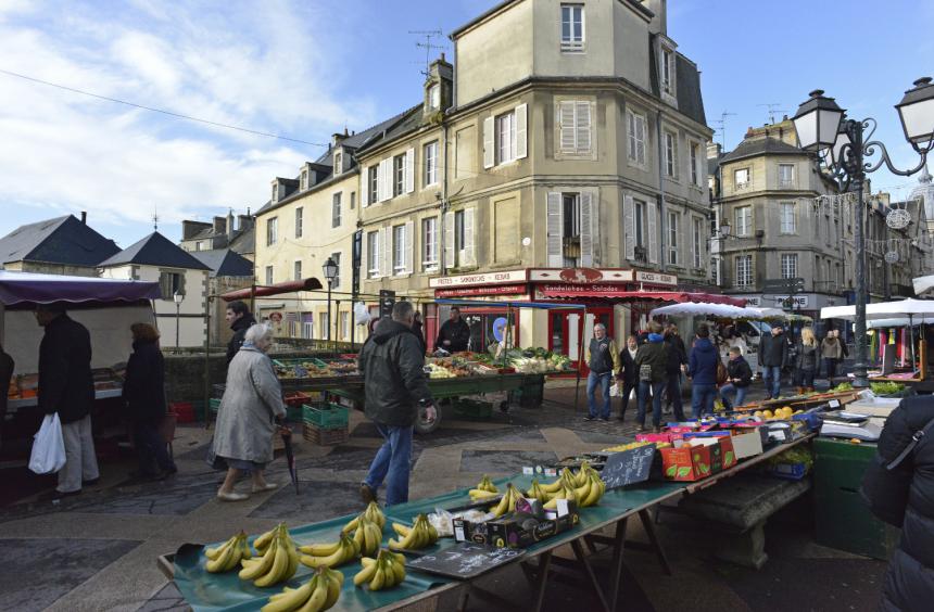 Bayeux marché rue Saint-Jean