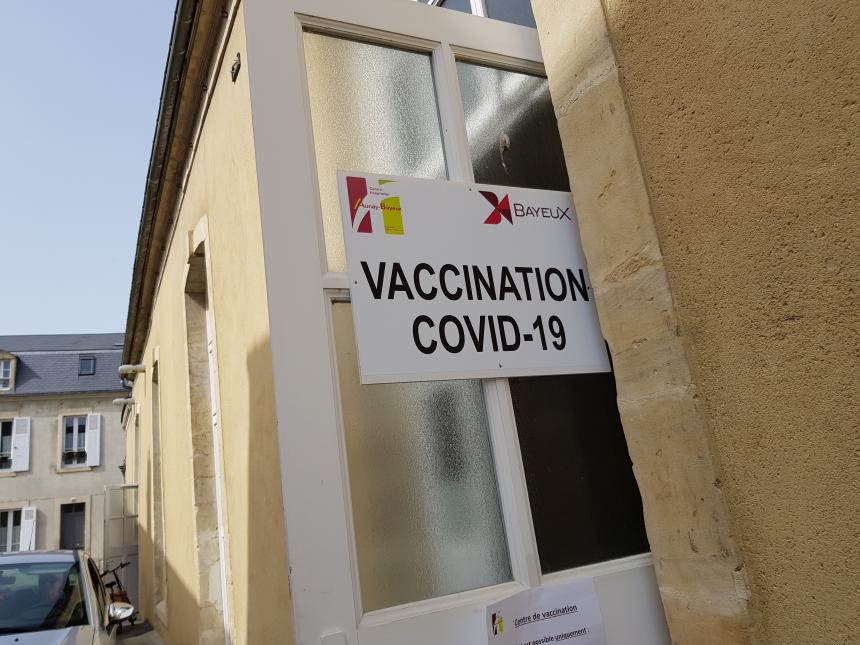 Centre de vaccination COVID-19 à Bayeux