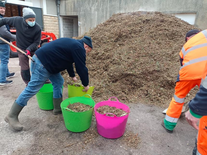 Le broyat de sapin distribué aux habitants à Bayeux