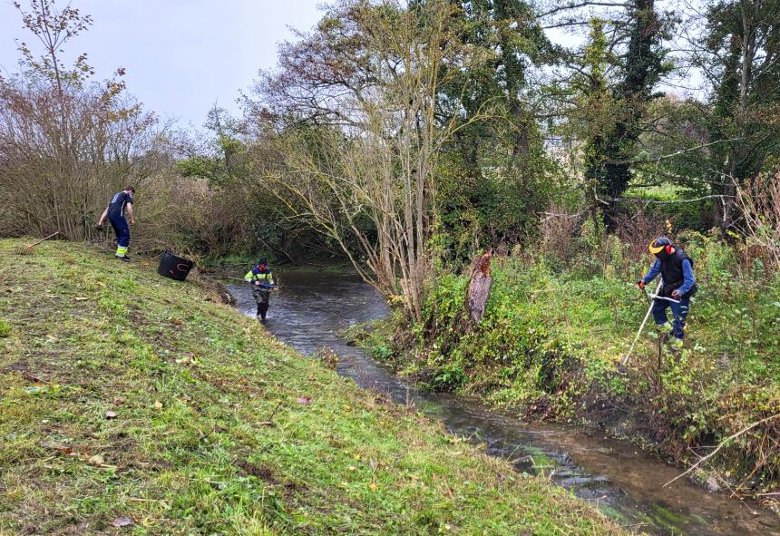Nettoyage de l'Aure à Bayeux en octobre 2025 Nettoyage de l'Aure à Bayeux en octobre 2025