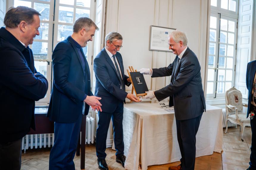 Restitution de fragments de la Tapisserie de Bayeux en janvier 2026