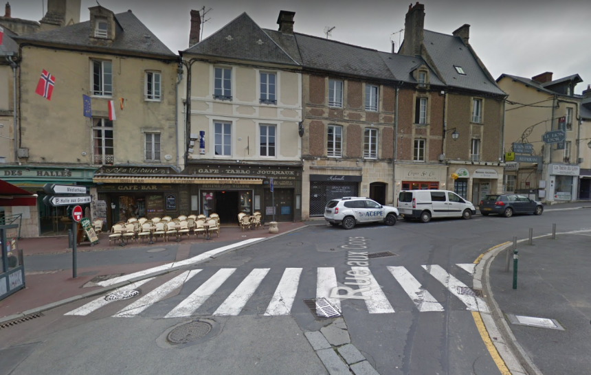 Carrefour rues Saint-Jean et rue aux Coqs Bayeux