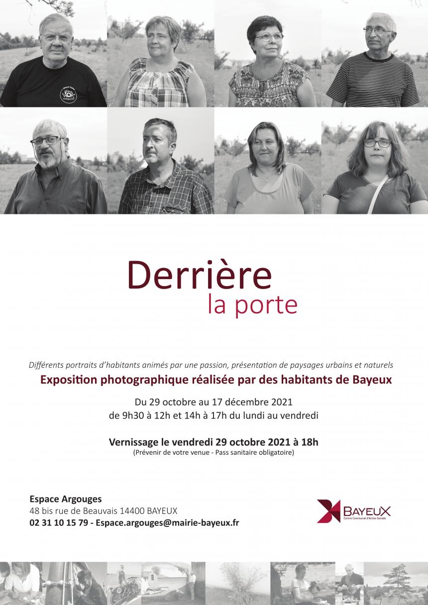 Affiche de l'exposition Derrière la porte à Bayeux Affiche de l'exposition Derrière la porte à Bayeux
