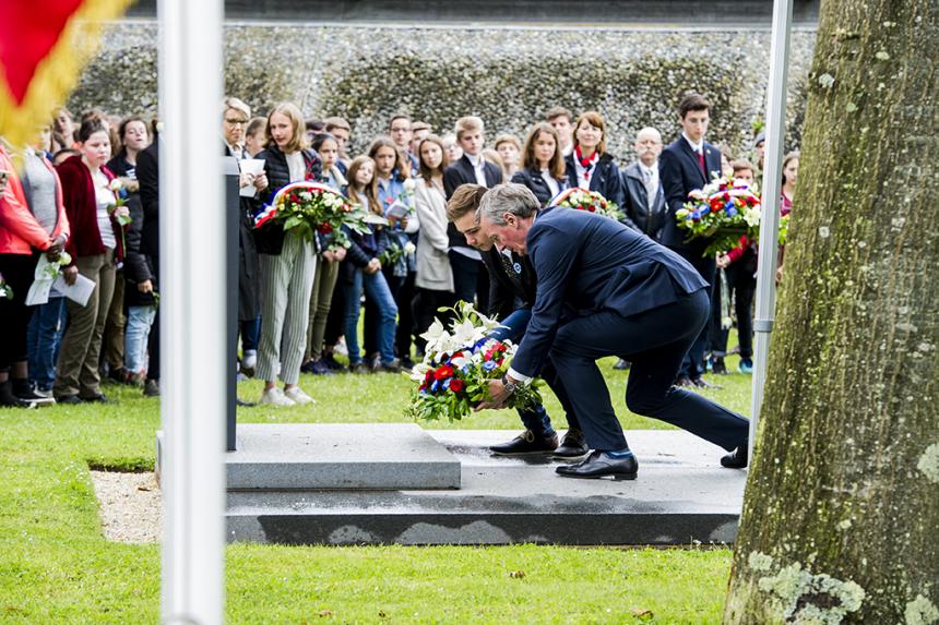 Cérémonie libération Bayeux stèle des libérateurs