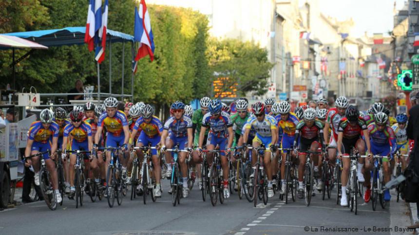 Course cycliste franco-hollandaise à Bayeux @ La Renaissance du Bessin