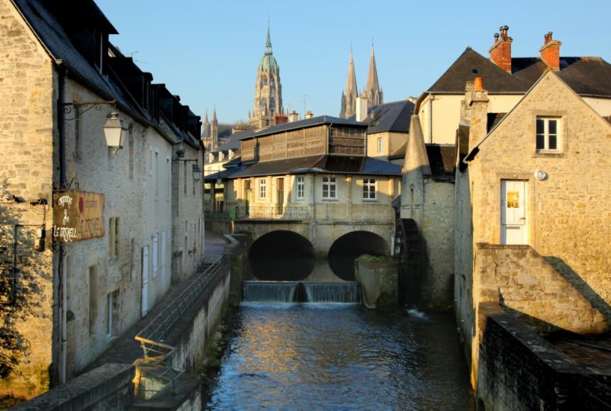 Photo du centre ville de Bayeux - Office de tourisme